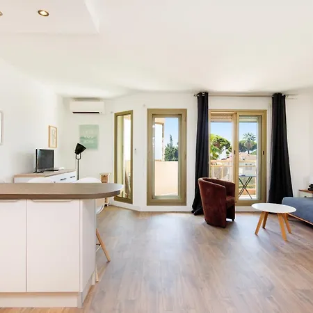 Spacieux Studio A 2 Pas De La Daire Vallauris
